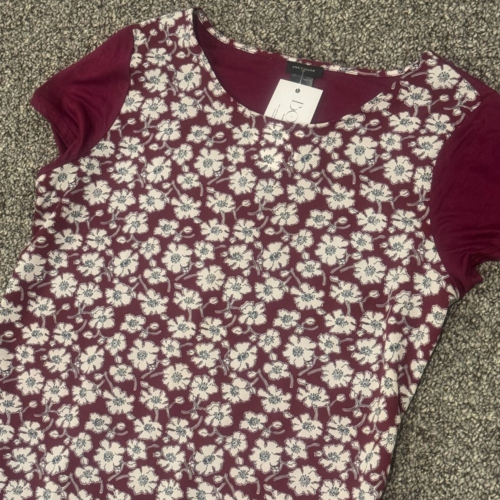 Ann Taylor Burgundy and White Floral Top - Picture 4 of 7